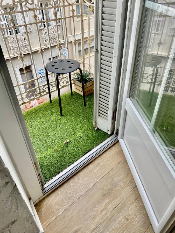 Studio Equipe-Climatise Avec Balcon Au Mourillon A 20M De La Plage Toulon Luaran gambar